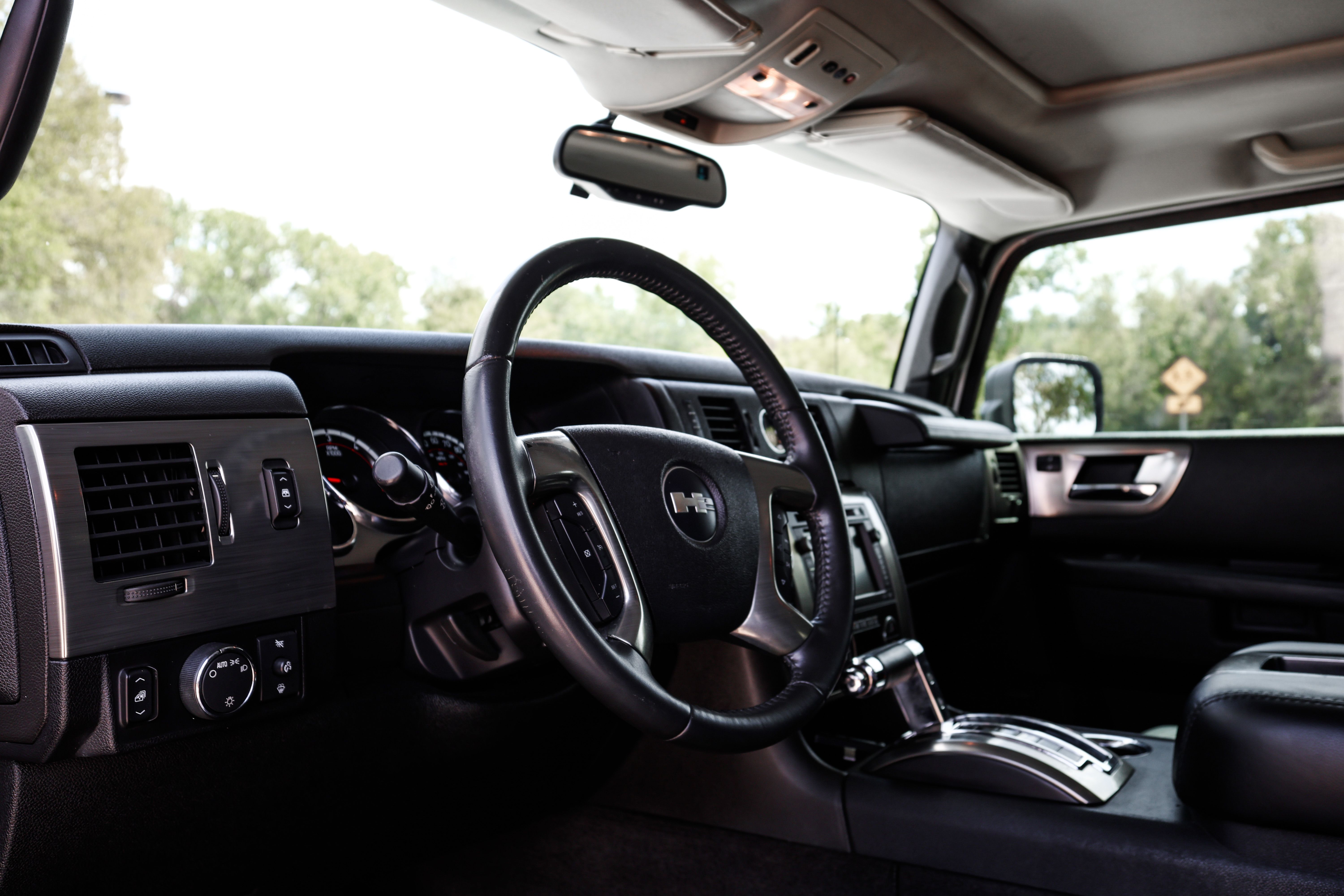 Used 2008 HUMMER H2 SUT AWD/4WD image 9