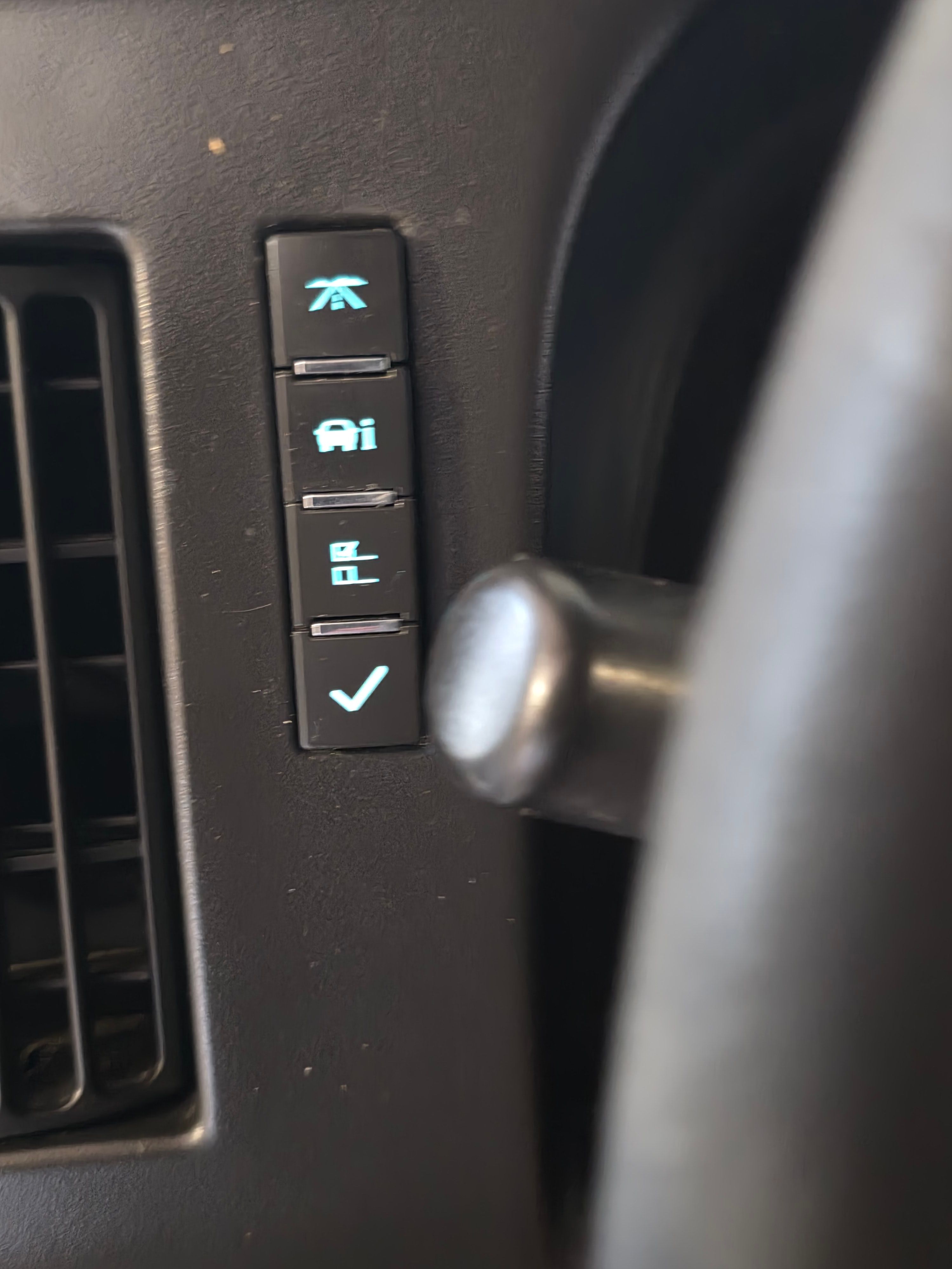 Used 2011 Chevrolet Express 2500 Extended RWD image 16
