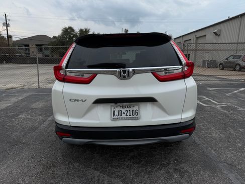 Used 2017 Honda CR-V LX image 4