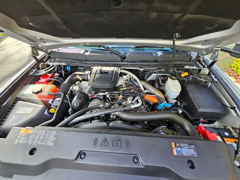 Used 2011 Chevrolet Silverado 2500 LT w/ Interior Plus Package image 13