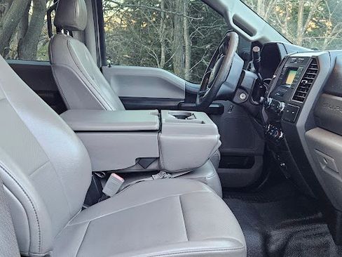 Used 2019 Ford F250 XL w/ Power Equipment Group image 17