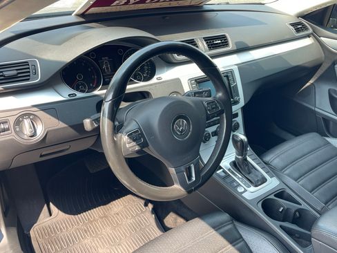 Used 2016 Volkswagen CC R-Line FWD image 8