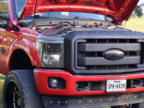 Used 2015 Ford F250 XLT AWD/4WD image 4