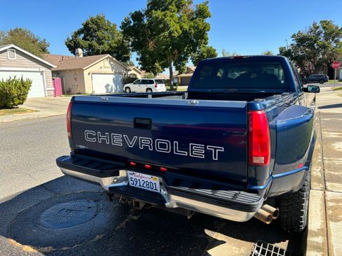 Used 1999 Chevrolet Silverado 3500 2WD Crew Cab w/ Preferred Equipment Group 2 image 4