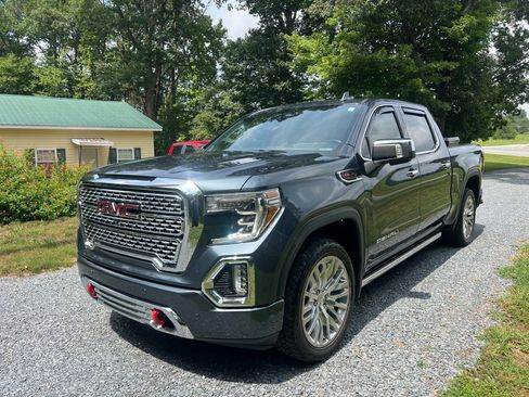 Used 2019 GMC Sierra 1500 Denali w/ Denali Ultimate Package AWD/4WD image 2