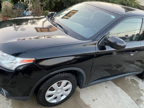 Used 2015 Mitsubishi Outlander ES image 1