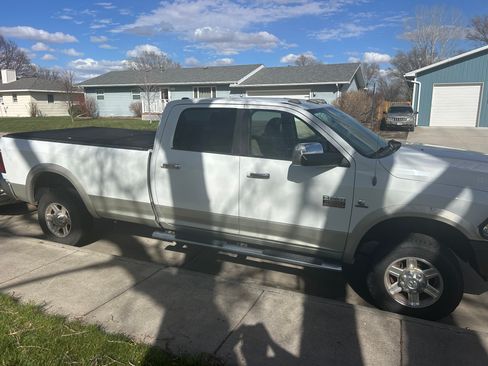 Used 2011 RAM 2500 Laramie w/ Cold Weather Group image 5
