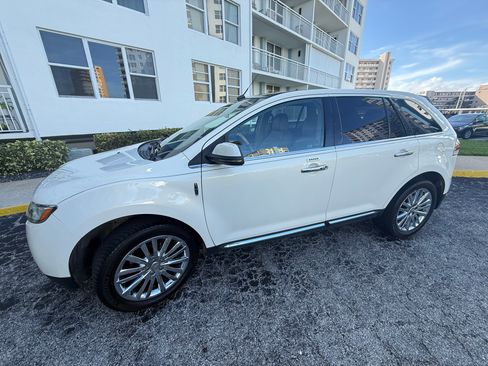 Used 2012 Lincoln MKX AWD image 13