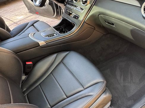 Used 2022 Mercedes-Benz GLC 300 image 12