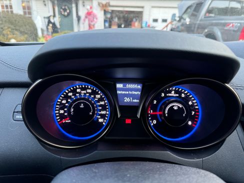 Used 2015 Hyundai Genesis 3.8 image 16