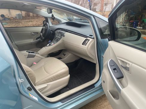 Used 2012 Toyota Prius Four image 17