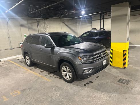 Used 2018 Volkswagen Atlas SEL image 1