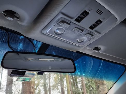 Used 2013 Toyota RAV4 XLE image 12