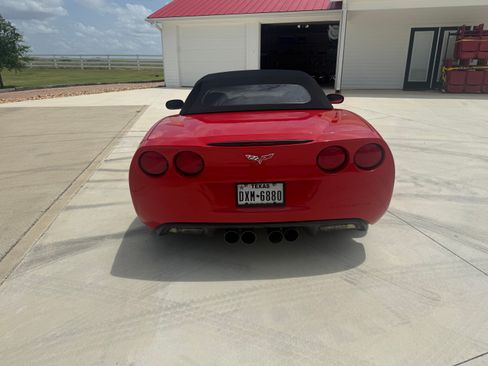 Used 2007 Chevrolet Corvette Convertible w/ Preferred Equipment Group RWD image 5