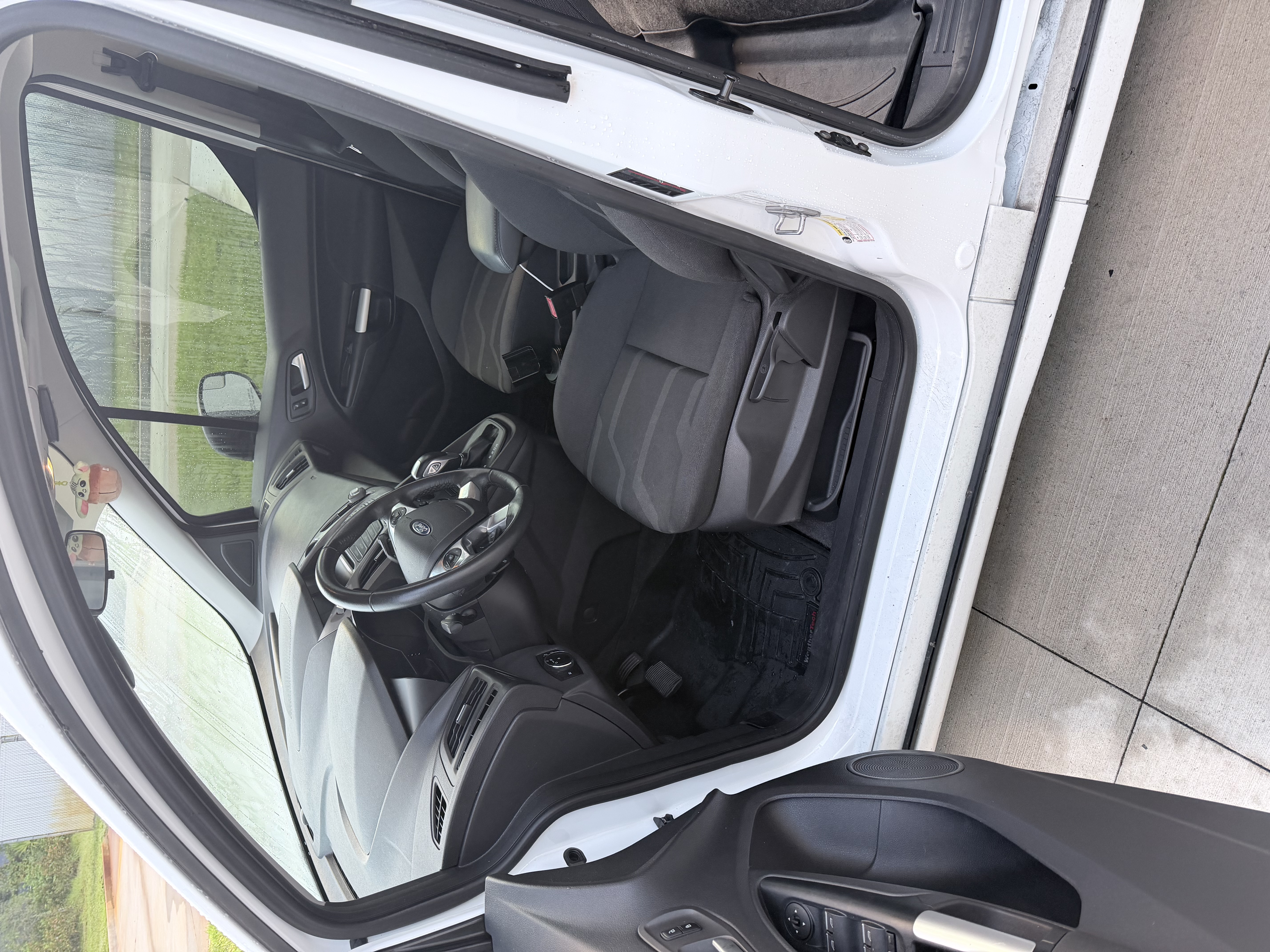 Used 2016 Ford Transit Connect XLT FWD image 9