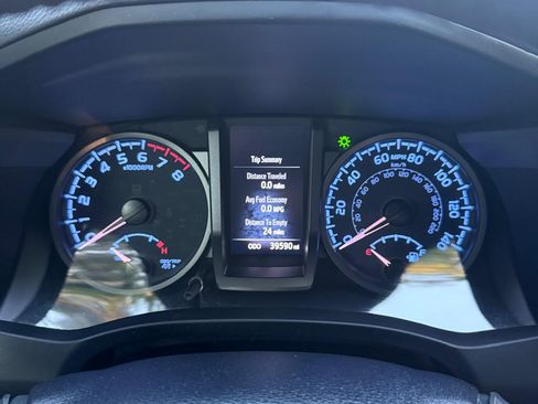 Used 2021 Toyota Tacoma TRD Sport image 26