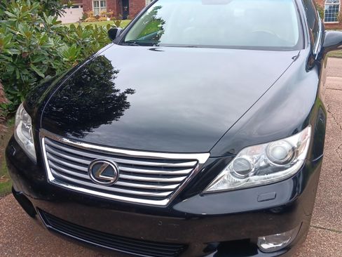 Used 2011 Lexus LS 460 image 2