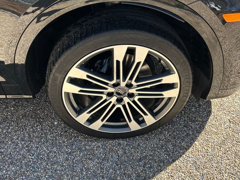 Used 2018 Audi SQ5 Premium Plus w/ Navigation Package AWD/4WD image 13