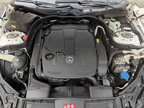 Used 2014 Mercedes-Benz E 350 4MATIC Sedan image 22