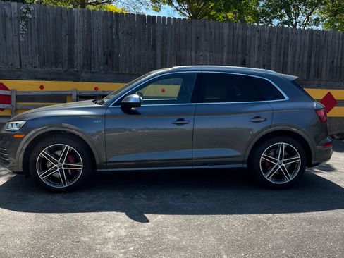 Used 2018 Audi SQ5 Premium Plus w/ S Sport Package image 4