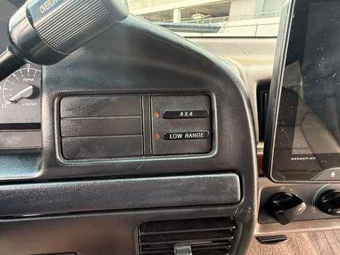 Used 1996 Ford Bronco image 14