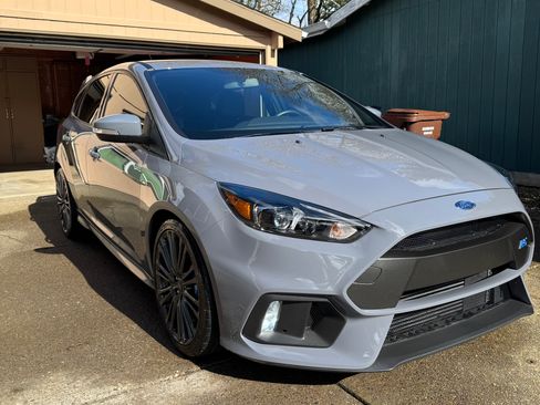 Used 2017 Ford Focus RS image 18