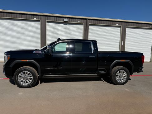 Used 2021 GMC Sierra 2500 Denali w/ Denali Ultimate Package image 1