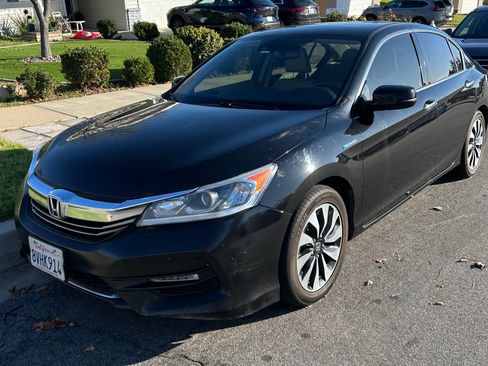Used 2017 Honda Accord EX-L image 6