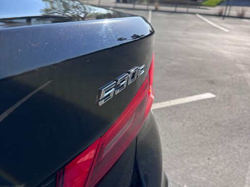 Used 2018 BMW 530e w/ M Sport Package 2 image 4