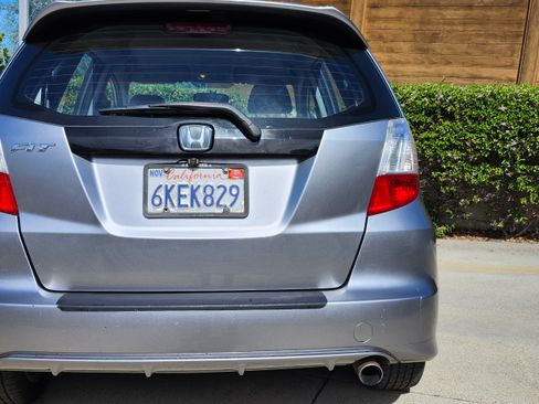 Used 2010 Honda Fit Sport image 2