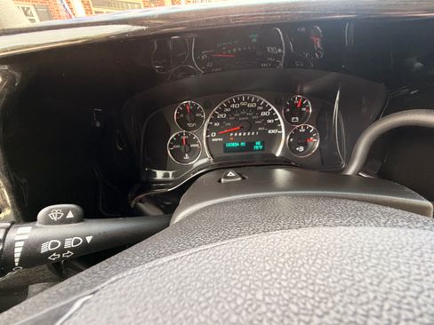 Used 2014 GMC Savana 1500 AWD image 11