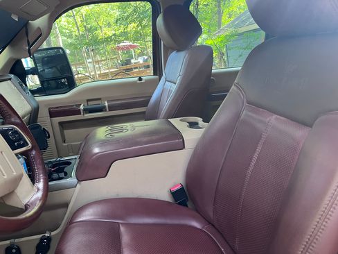 Used 2012 Ford F250 King Ranch w/ King Ranch w/Chrome Pkg AWD/4WD image 11