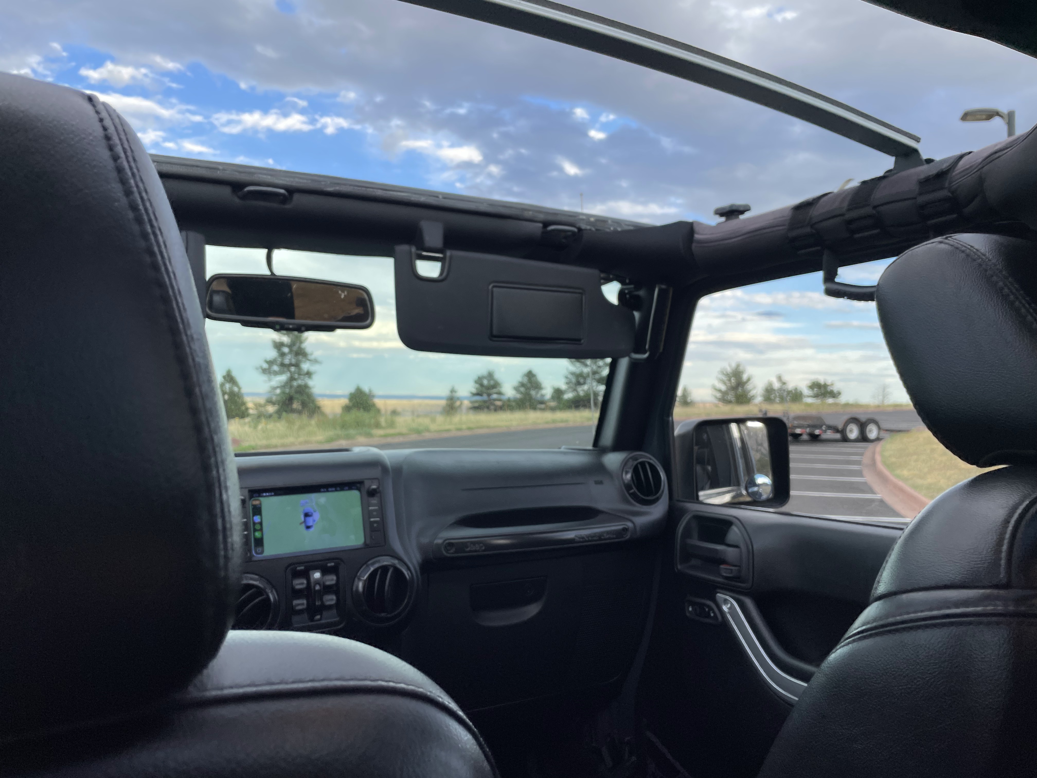 Used 2017 Jeep Wrangler Unlimited Sahara AWD/4WD image 16