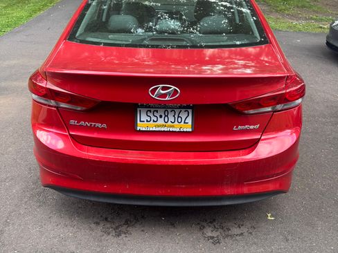 Used 2017 Hyundai Elantra Limited w/ Limited Ultimate Package 05 FWD image 4
