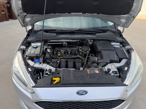 Used 2016 Ford Focus SE w/ SE Sport Package image 15