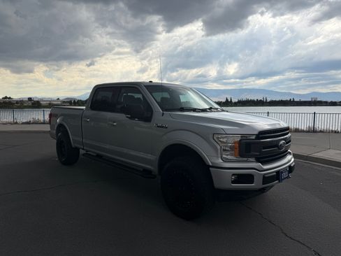 Used 2018 Ford F150 XLT w/ Equipment Group 302A Luxury AWD/4WD image 5