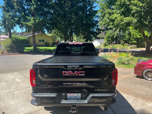 Used 2020 GMC Sierra 2500 Denali w/ Denali Ultimate Package image 8