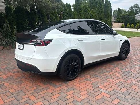 Used 2023 Tesla Model Y Long Range AWD/4WD image 6