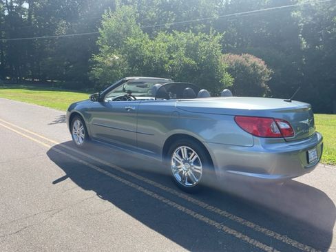 Used 2008 Chrysler Sebring Limited w/ Luxury Group image 18