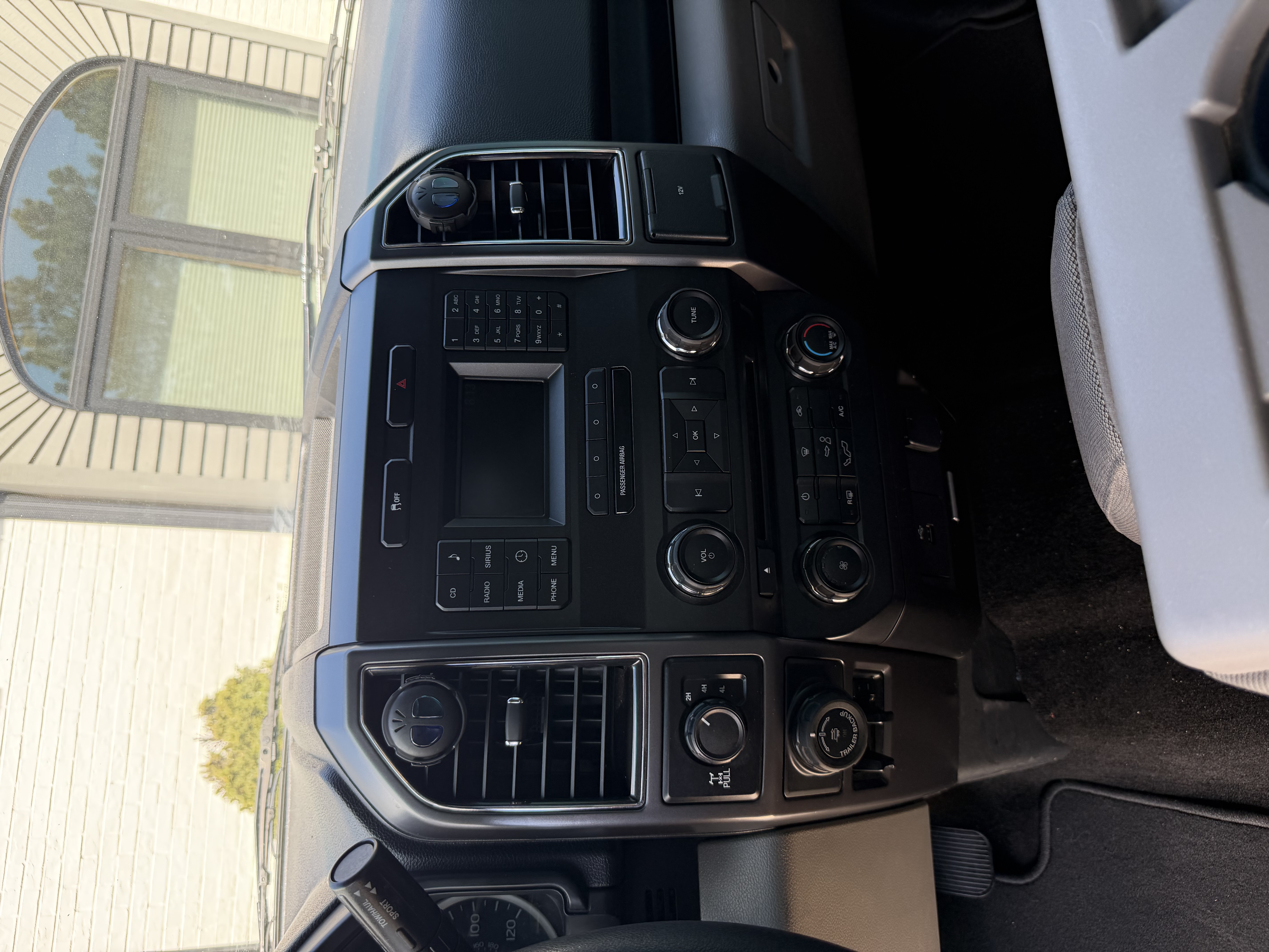 Used 2017 Ford F150 XLT w/ Trailer Tow Package AWD/4WD image 9