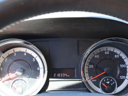 Used 2013 Dodge Grand Caravan SXT w/ UConnect Hands-Free Group FWD image 16