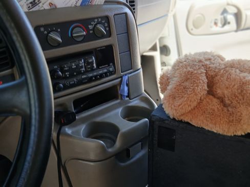 Used 2005 Chevrolet Astro w/ Convenience Package image 20