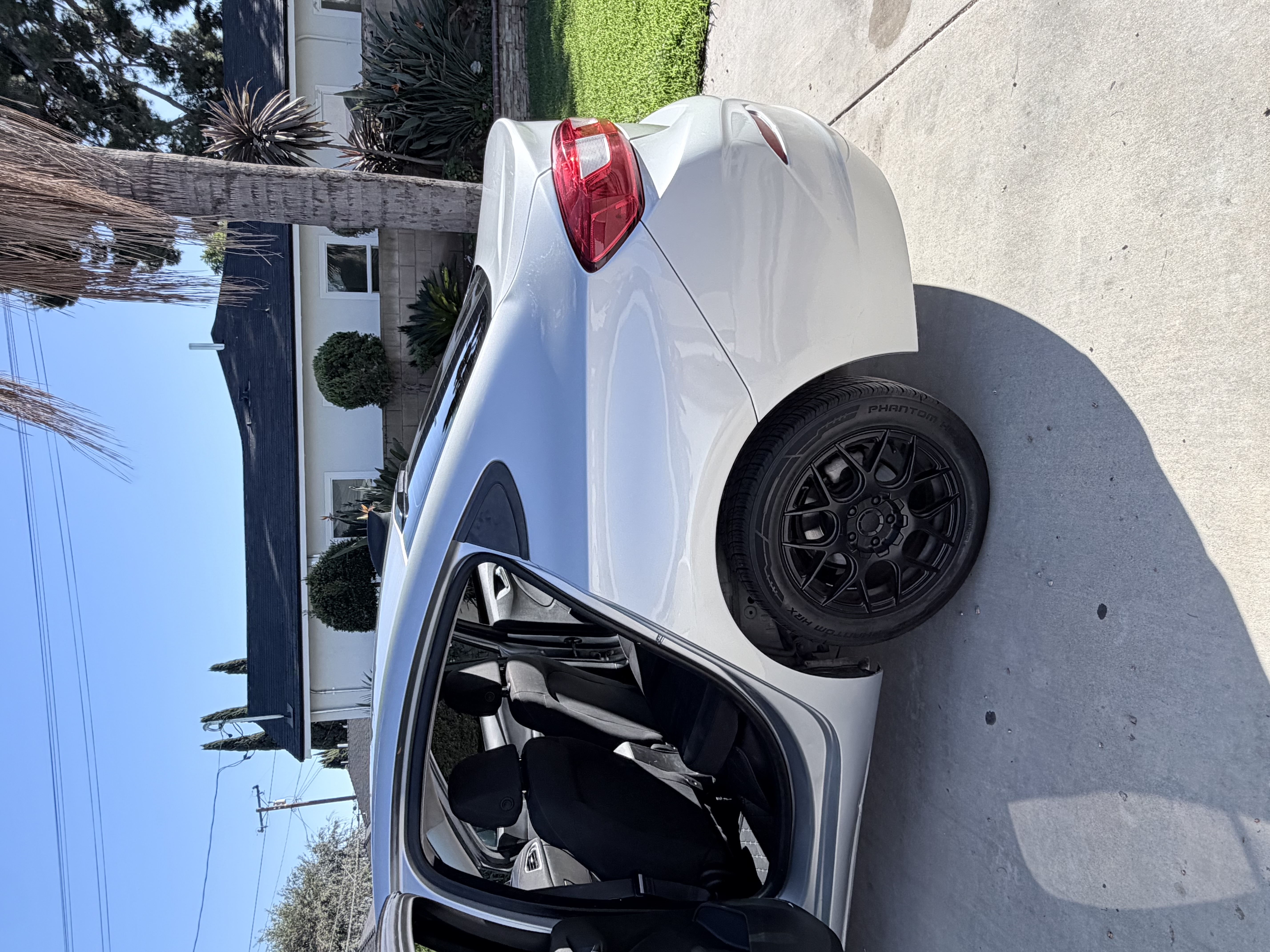 Used 2018 Chevrolet Cruze LS FWD image 13