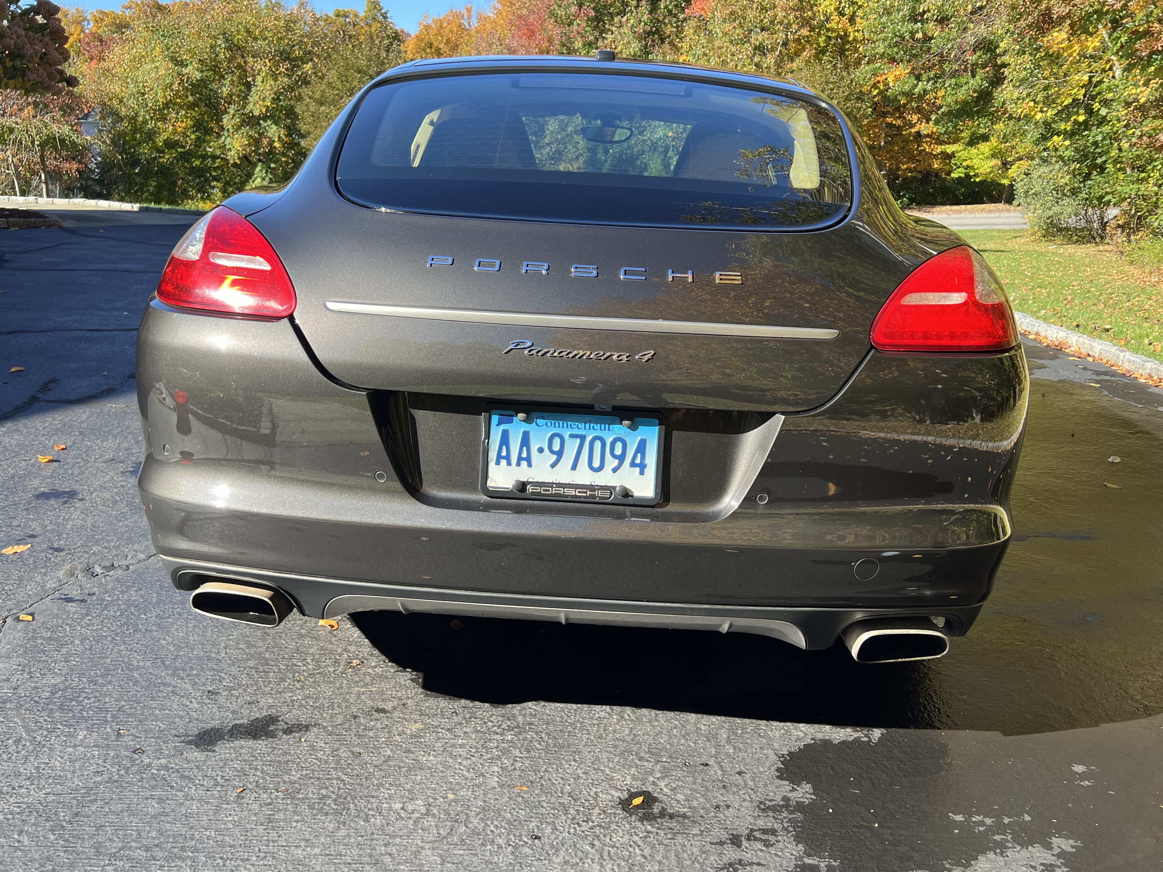 Used 2013 Porsche Panamera 4 Platinum Edition AWD/4WD image 4