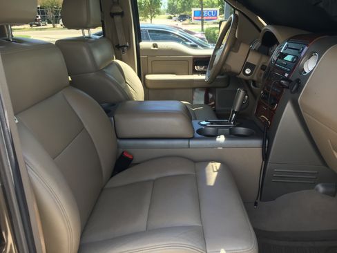 Used 2007 Ford F150 Lariat image 13