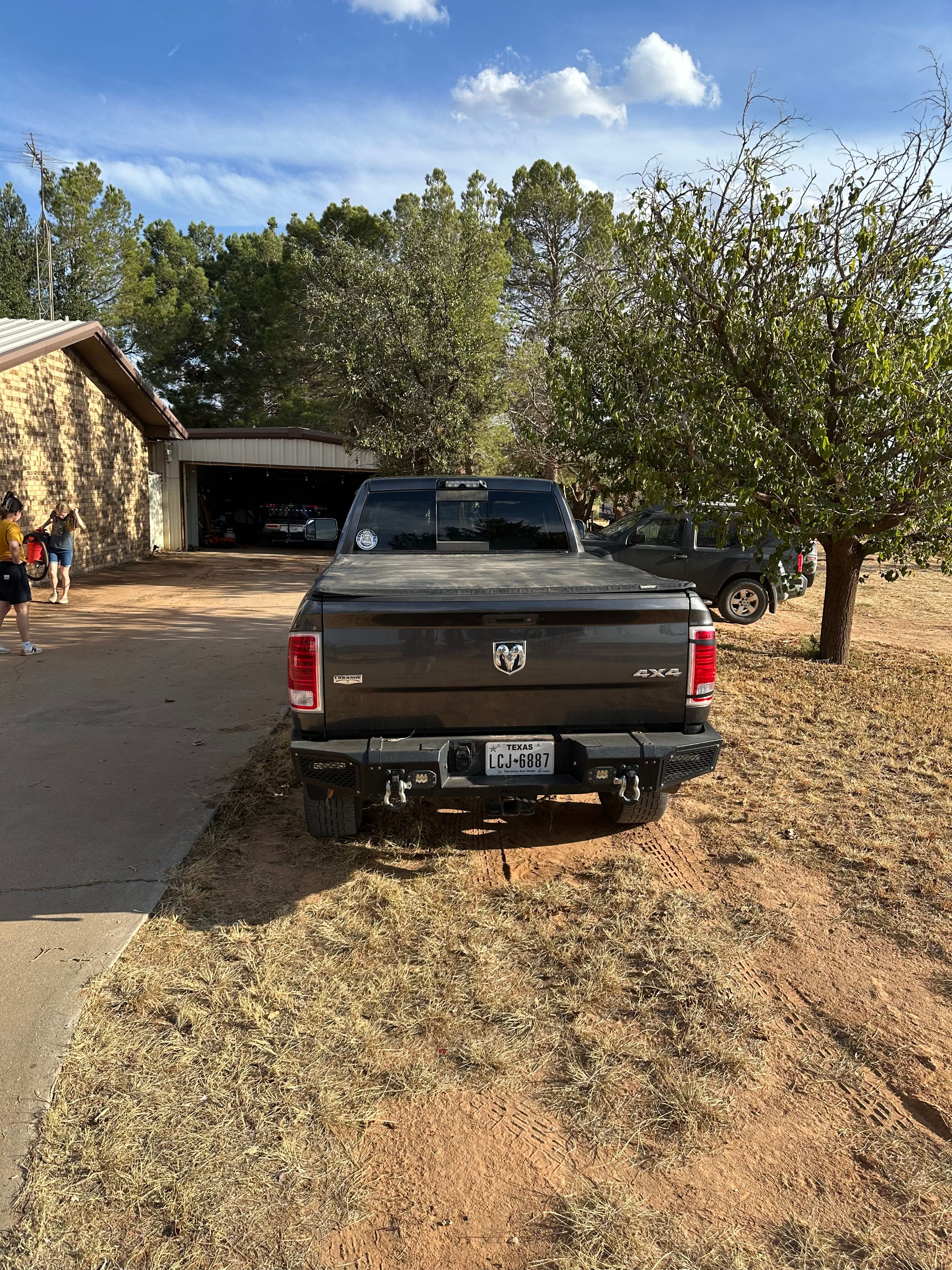 Used 2018 RAM 3500 Laramie AWD/4WD image 12