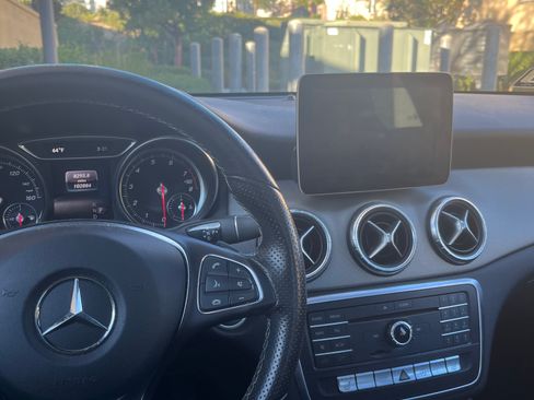 Used 2018 Mercedes-Benz CLA 250 image 10