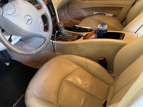 Used 2005 Mercedes-Benz E 500 Sedan image 12