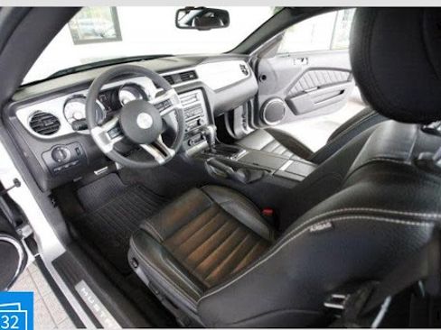 Used 2012 Ford Mustang Premium image 15