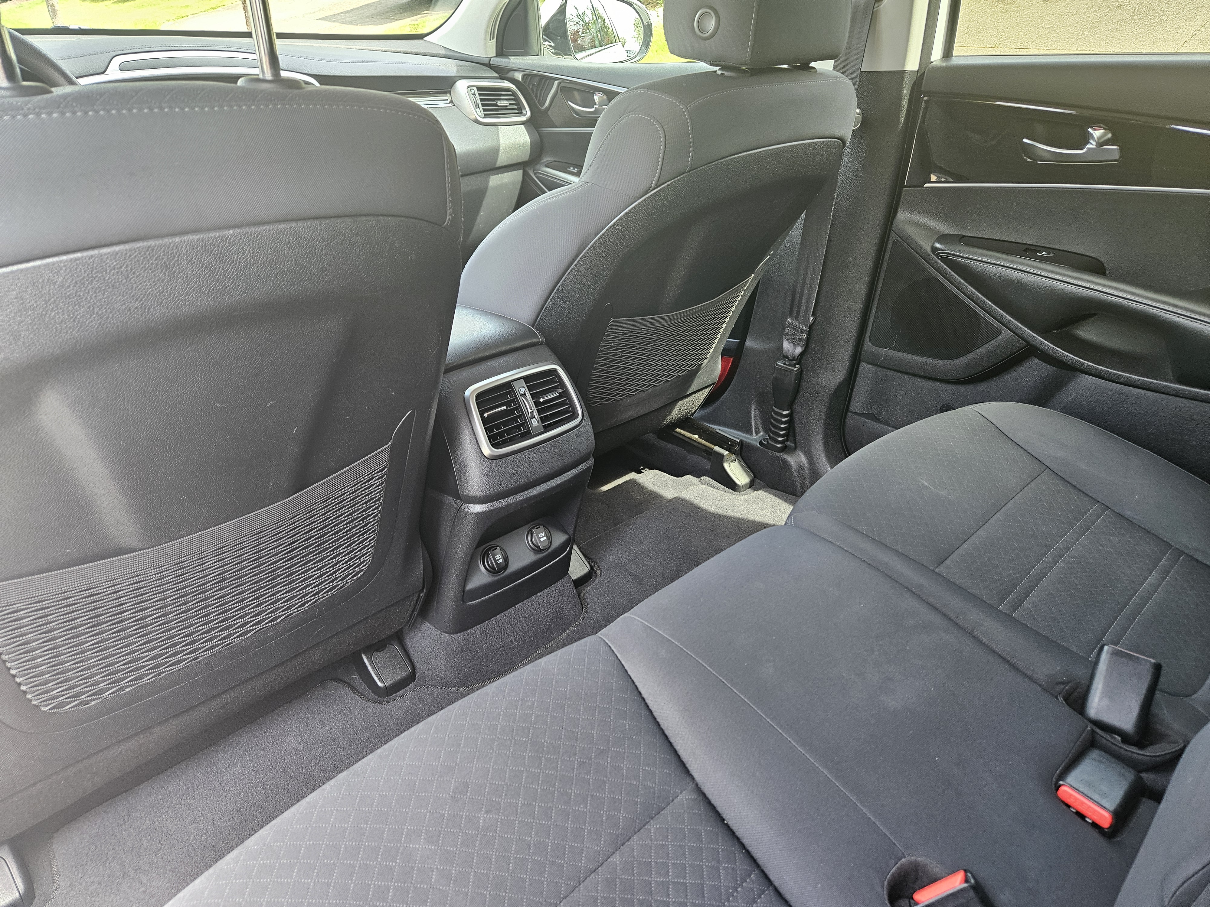 Used 2019 Kia Sorento AWD V6 image 8